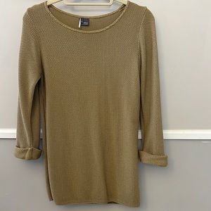 Women’s sweater top